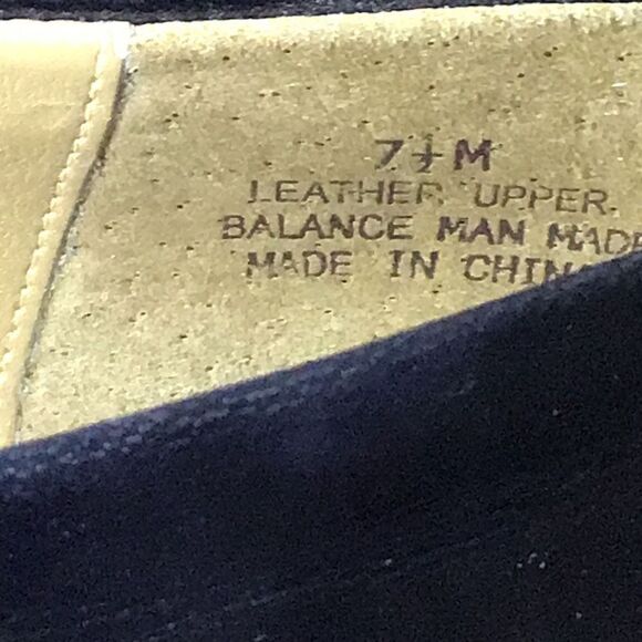 Magic shoes by Andrew Geller Size 7 1/2 small cracks in inside shown - Picture 11 of 11